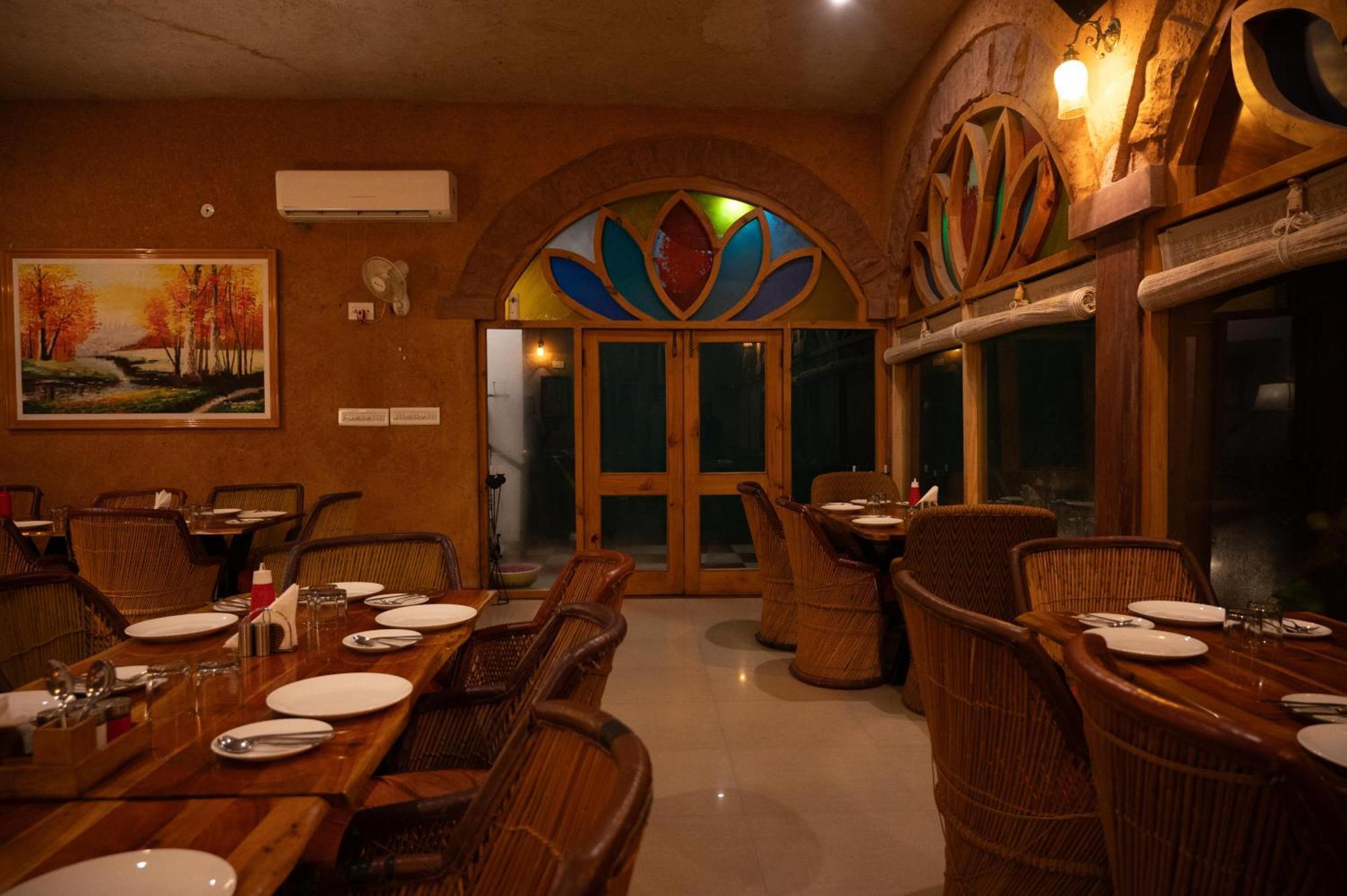 The Mandore - A Leafy Resort Jodhpur  Exterior photo